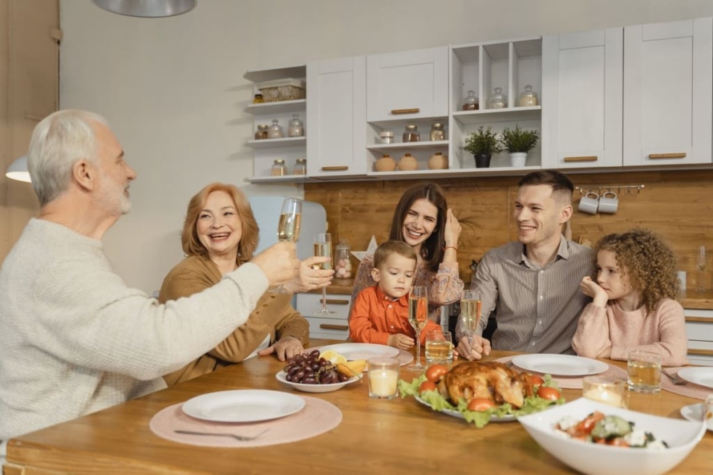 Image for Balancing Family Ties and Freedom When Relocating Nearby